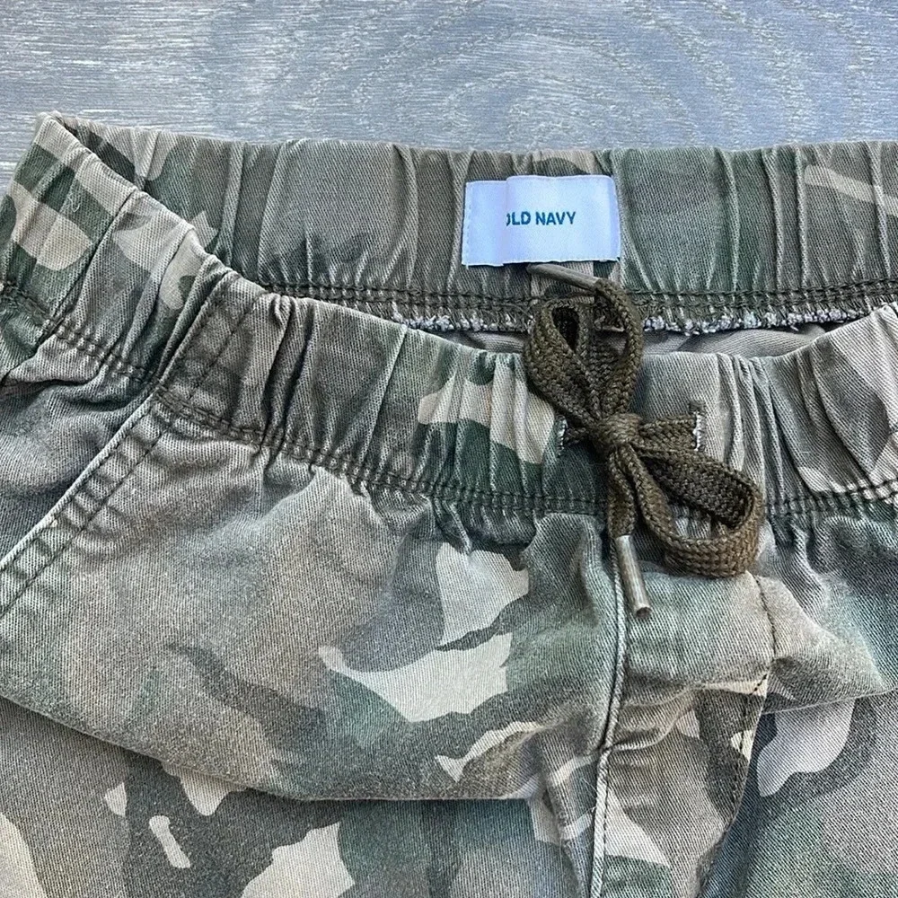 Old Navy Cargo Shorts, camo